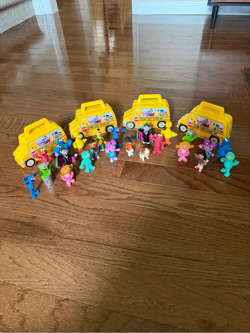 Sesame Place 23 Mini Figures with 4 Yellow School Bus Carry Cases
